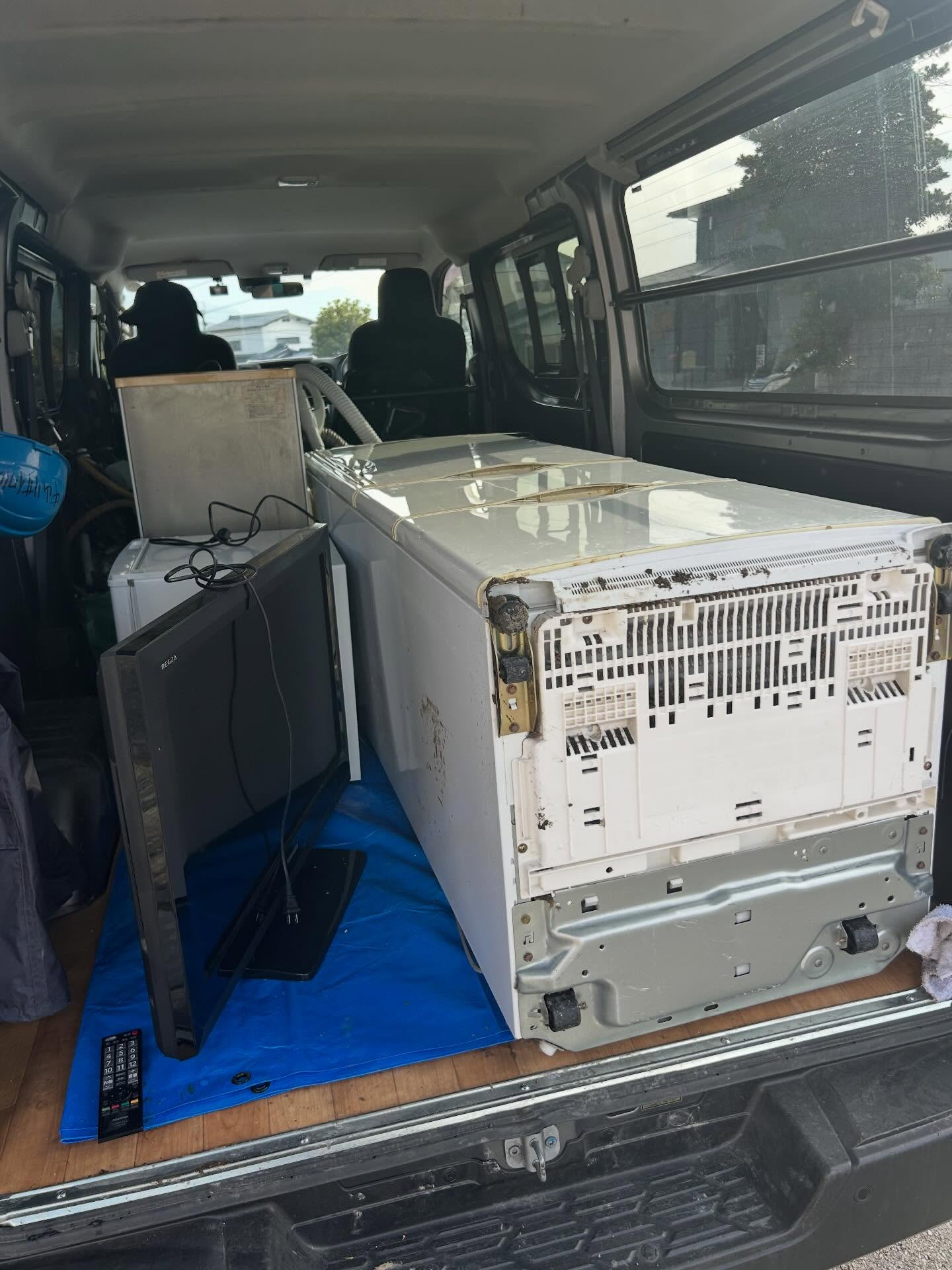 遺品整理や不用品の処分、草刈・伐採、そして空き家の管理といっ